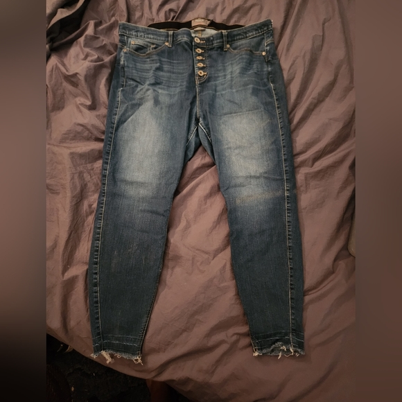 Jeans - Picture 3 of 4